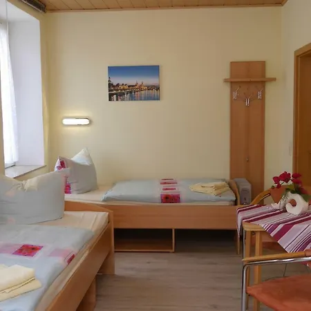 Zur Alten Schule 3* Mittelndorf